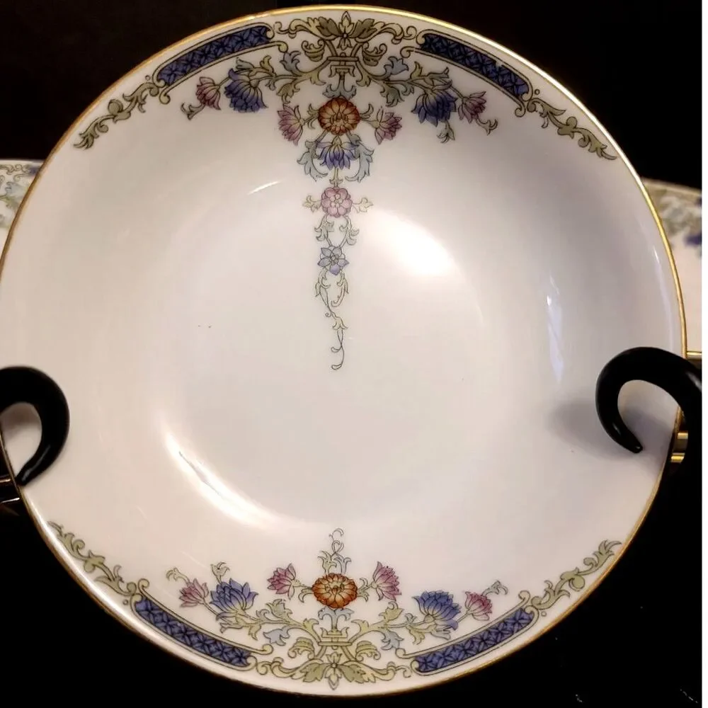 Royal Bavarian Hutschenreuther Selb Bavaria Fruit Bowls Floral & Swag Gold Rim